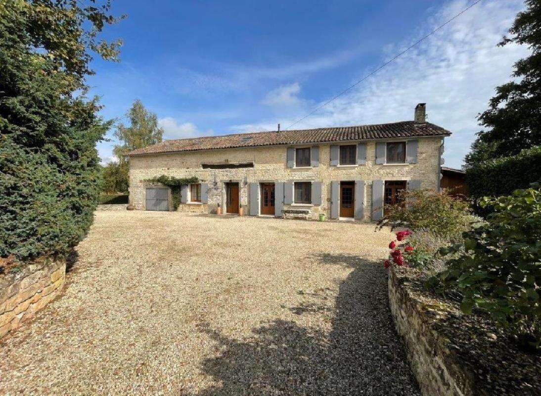 Maison à SAUZE-VAUSSAIS