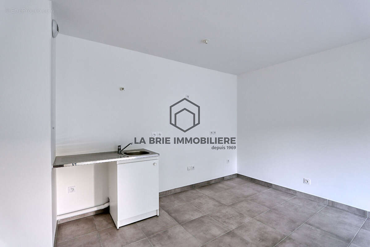 Appartement à PONTAULT-COMBAULT