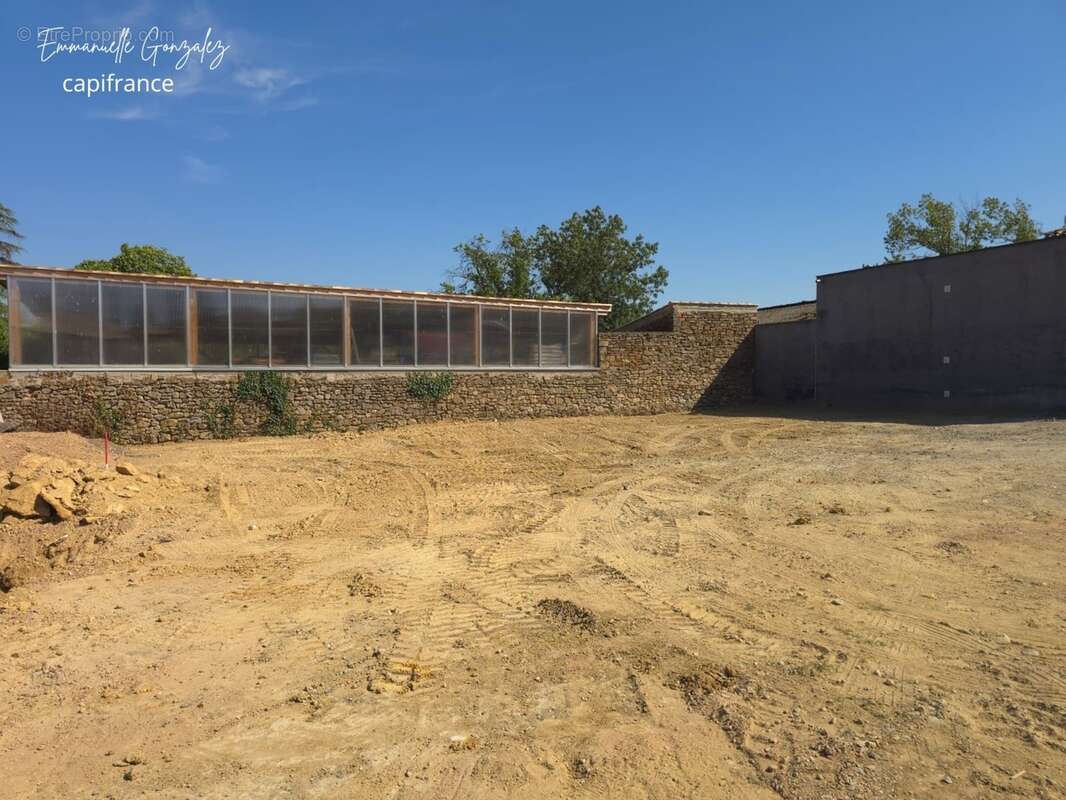 Terrain viabilisé constructible de 388 m² FOUZILHON (34) - photo 3