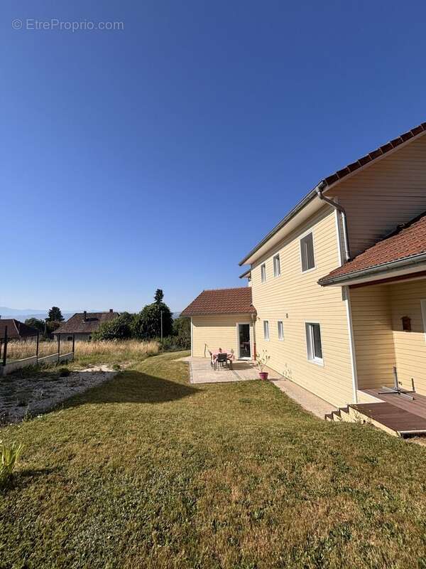 Maison 193 m² à Bevenais  - photo 4