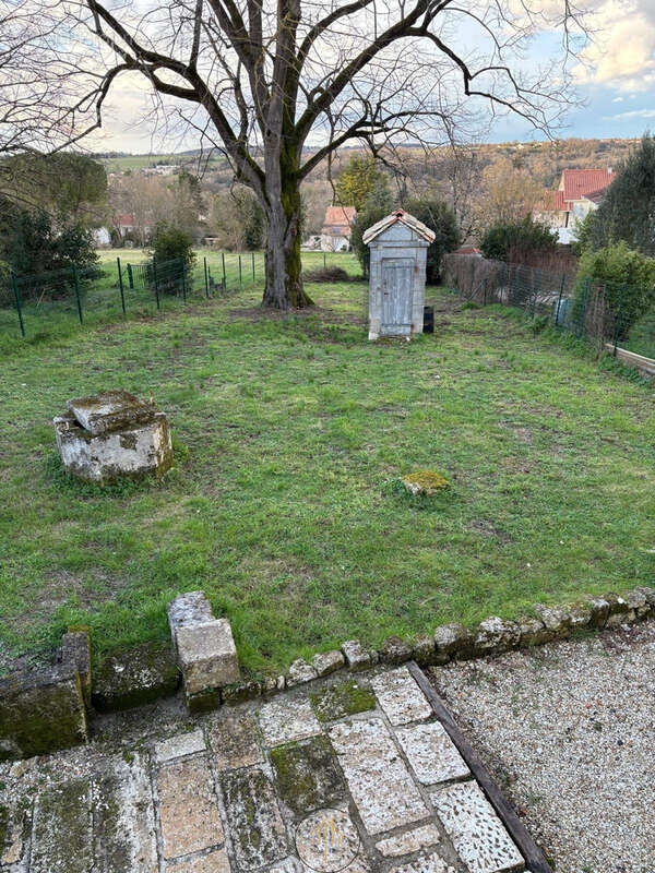 Maison à RUELLE-SUR-TOUVRE