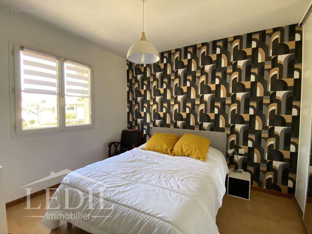 Maison à VIC-FEZENSAC