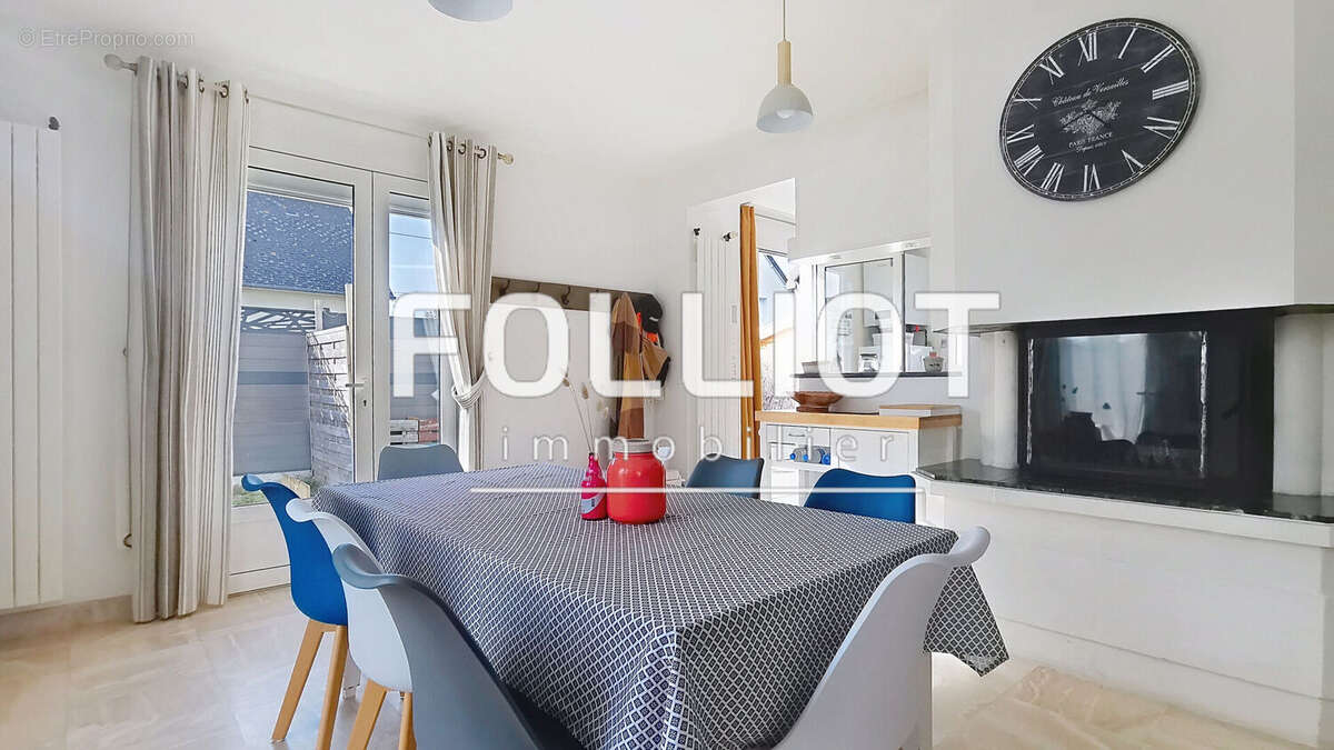 Maison à SAINT-PAIR-SUR-MER