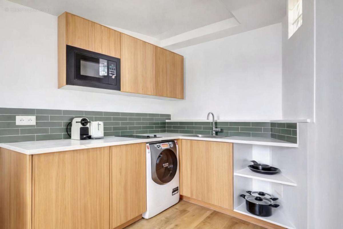 Appartement à PARIS-18E