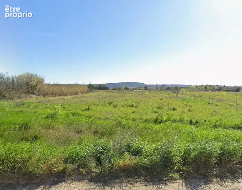 Terrain à REMOULINS