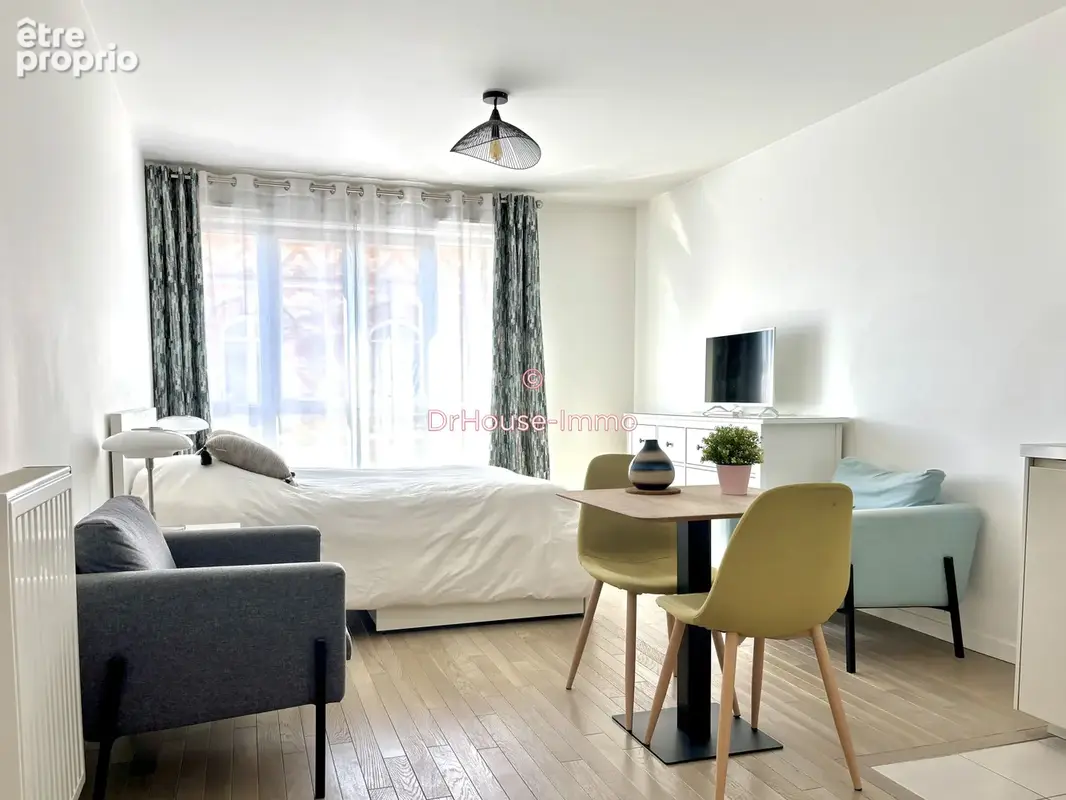Appartement 28 m² à Romainville  - photo 2