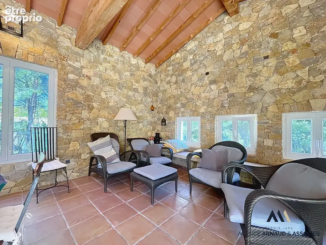 Magnifique maison (5 chambres) de plain-pied avec piscine - photo 17