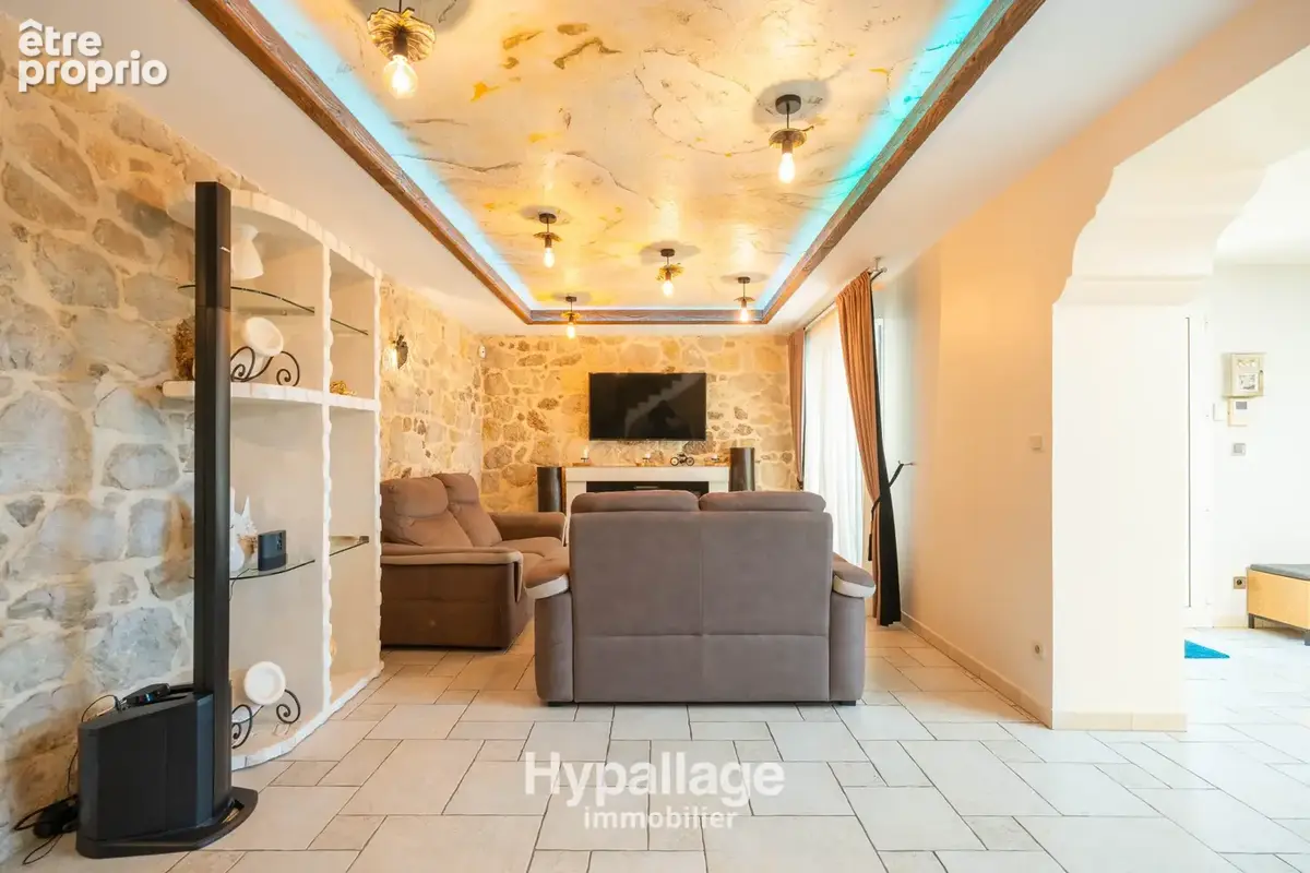 Vend maison type 4/5 garage, jacuzzi, exposition sud 13015 Marseille - photo 9