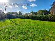 Terrain à MONTBARTIER
