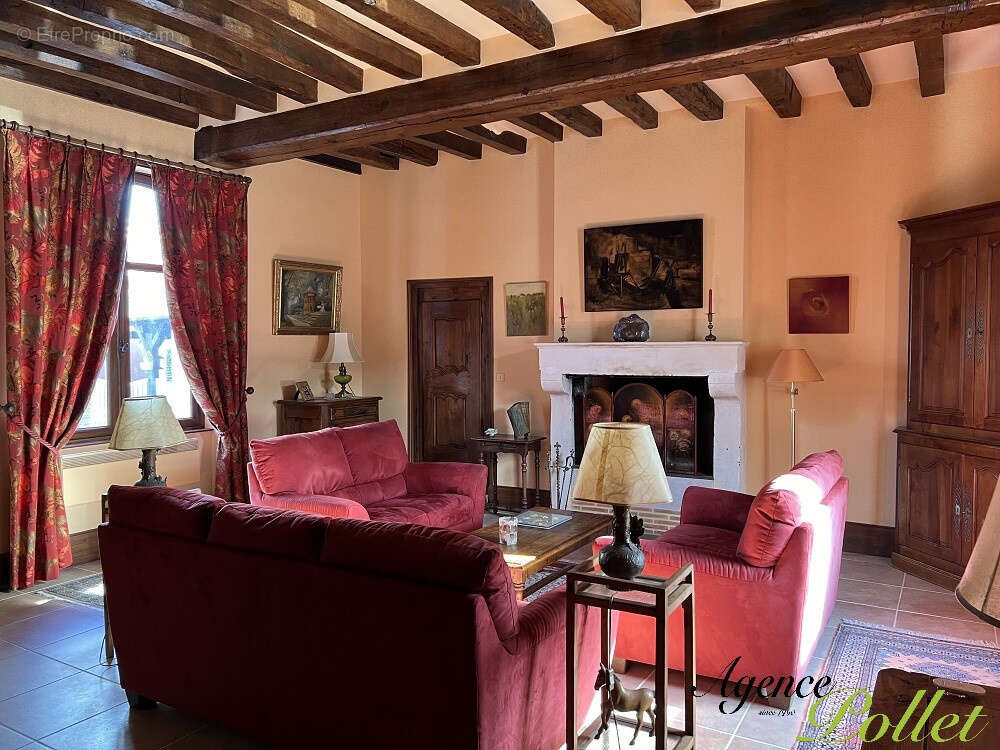 Maison à AUBIGNY-SUR-NERE