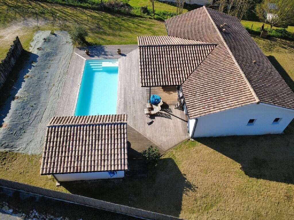 Maison à CASTELJALOUX