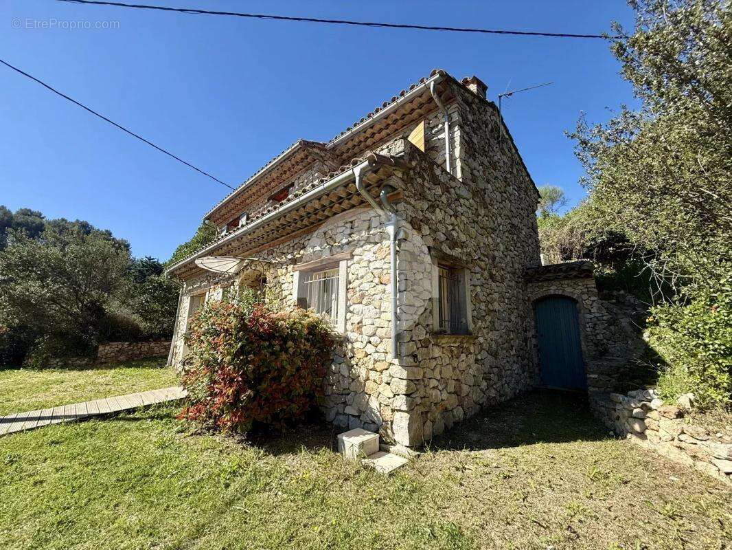 Maison à ROQUEVAIRE