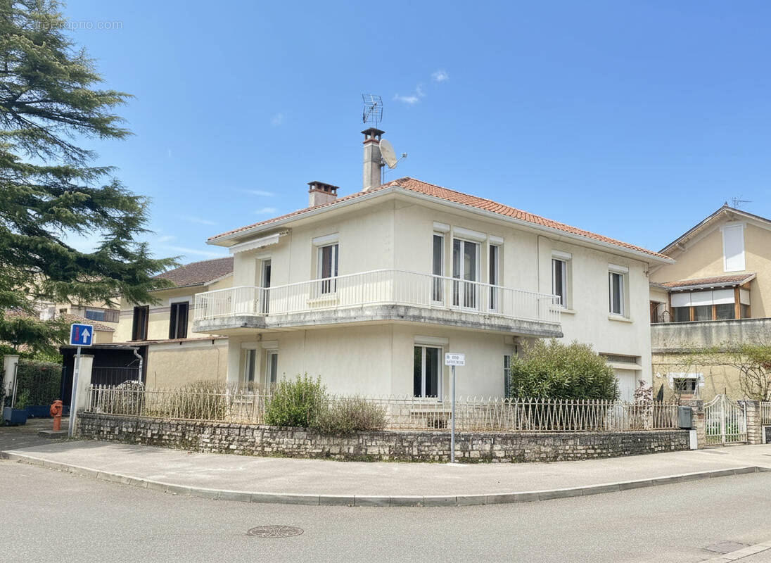 Maison à CAHORS