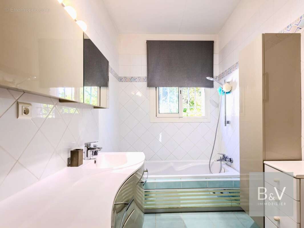 Maison à MOUANS-SARTOUX