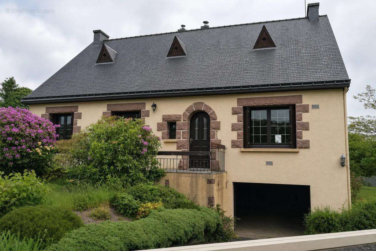 Maison à PLOERMEL