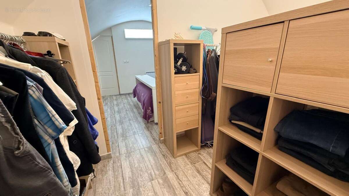Appartement à POUSSAN