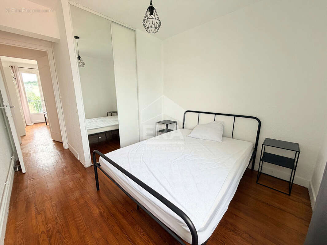 Appartement à AUREILHAN