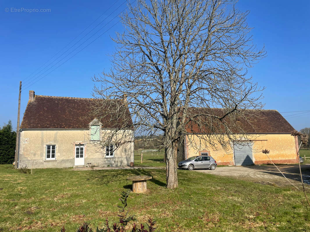 Appartement à CONDEAU