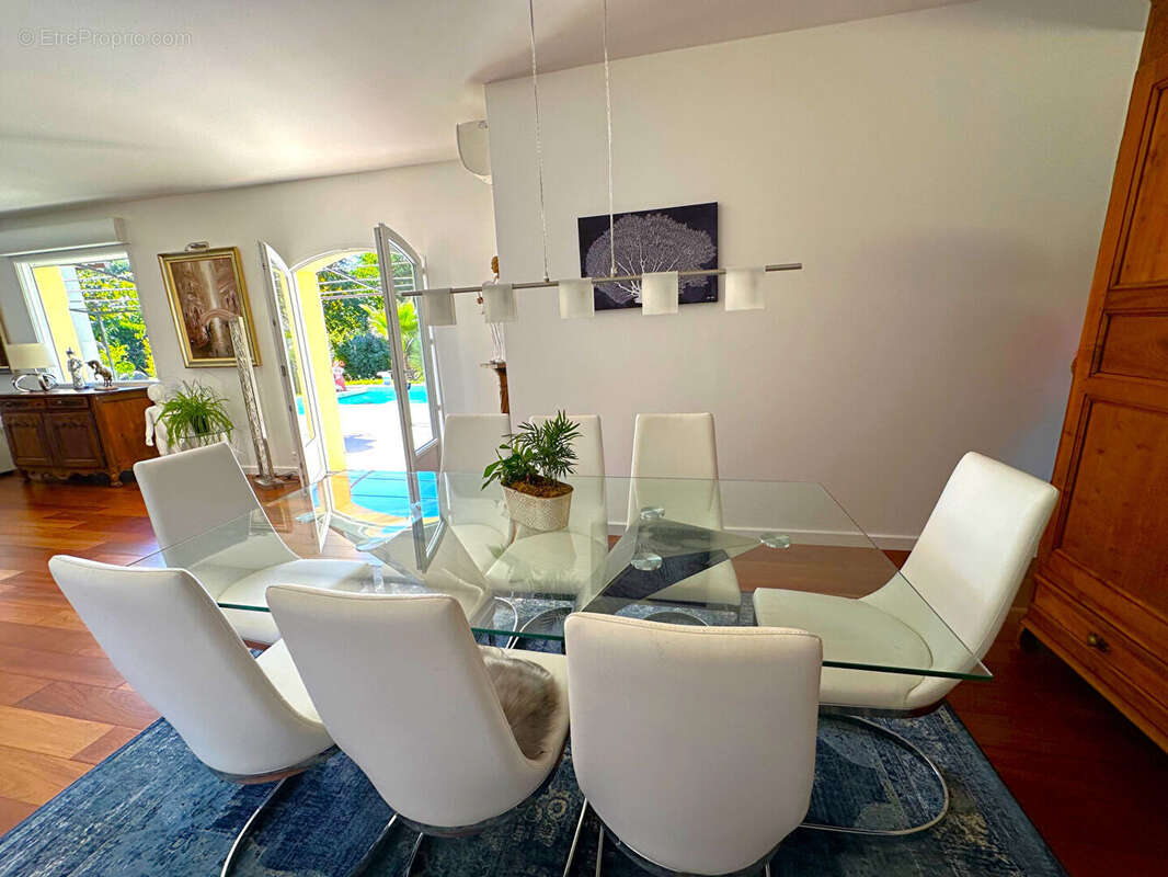 Maison à MONTAUROUX