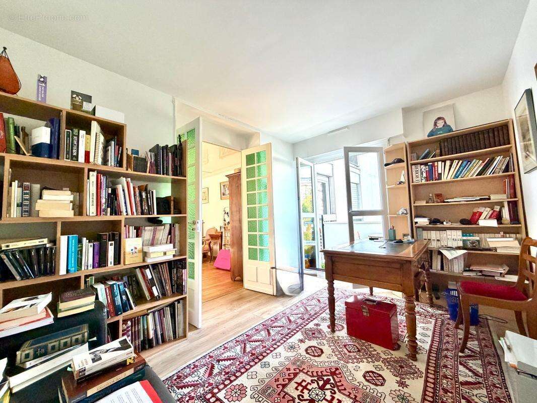 Appartement à PARIS-19E