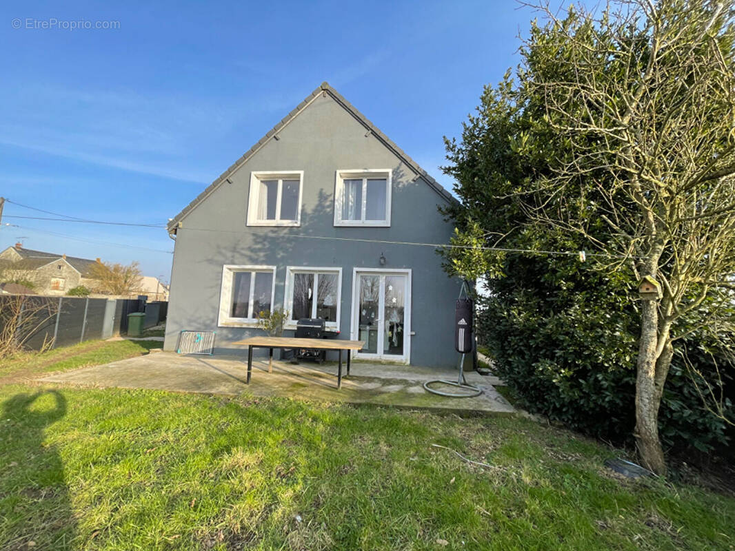 Maison à ETAMPES
