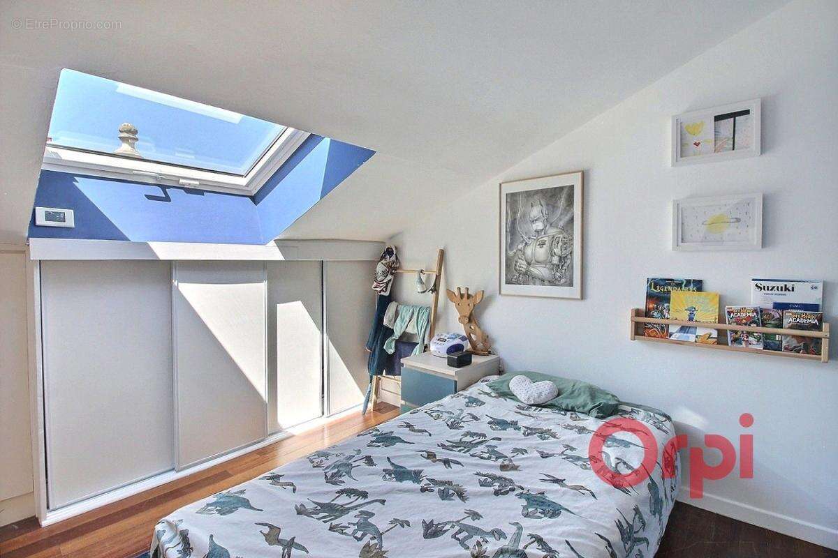 Appartement à MARSEILLE-4E