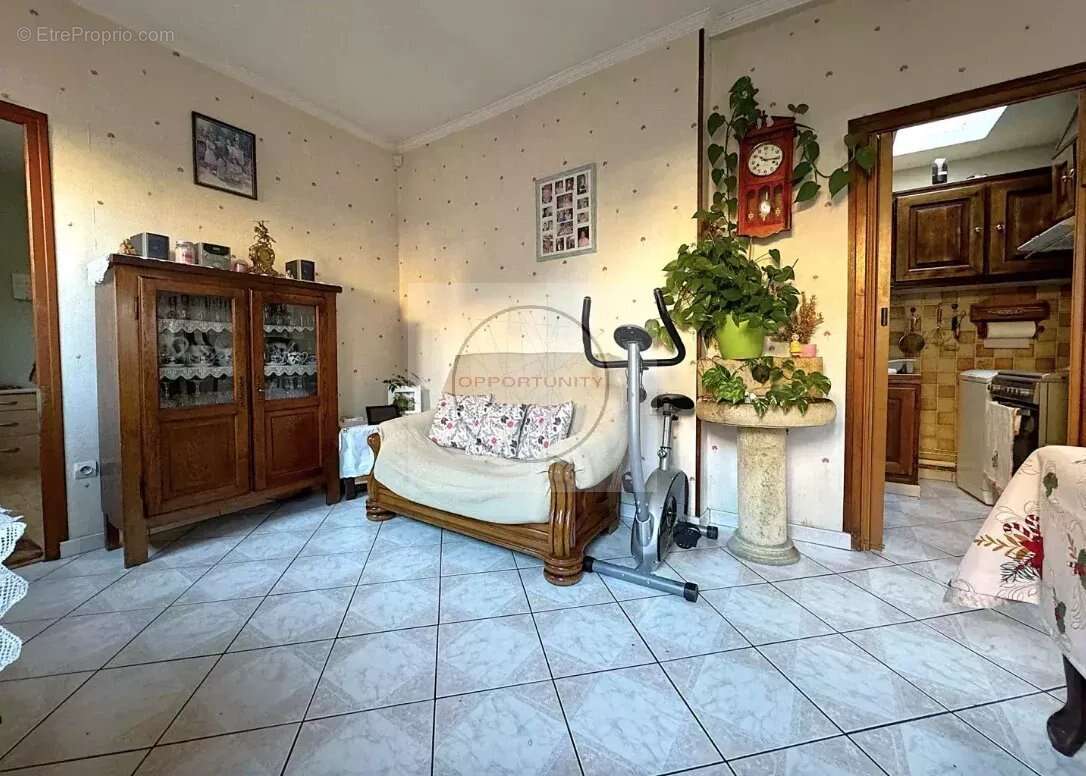 Maison 81 m² à Montreuil  - photo 2