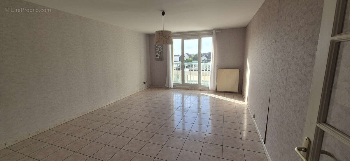 Appartement à ISSOU