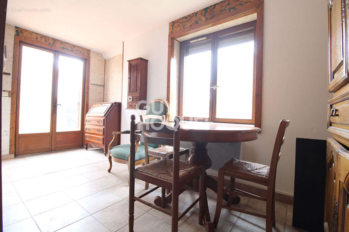 Maison à COUBERT