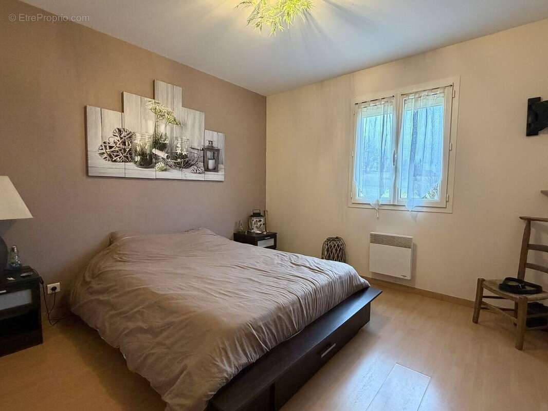 IMG7540 - Maison à SAINT-CHAMASSY