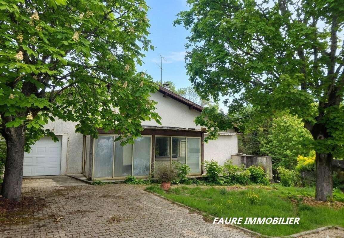 Maison à CHARVIEU-CHAVAGNEUX