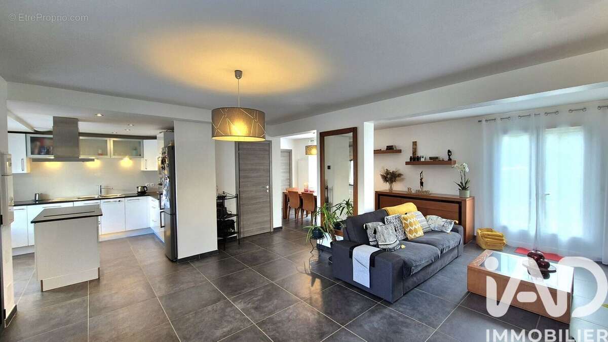 Photo 3 - Maison à ROISSY-EN-BRIE