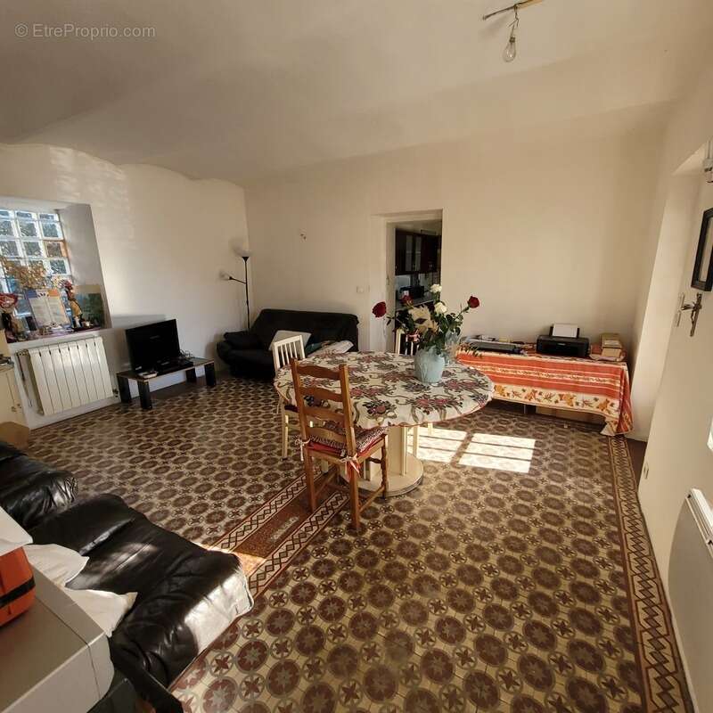 Maison à SAINT-MARTIN-DE-VALGALGUES