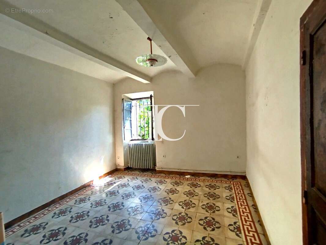 Propriété de caractère  Ancienne filature à réinventer dans un cadre d'exception - A RENOVER ENTIEREMENT - - photo 6