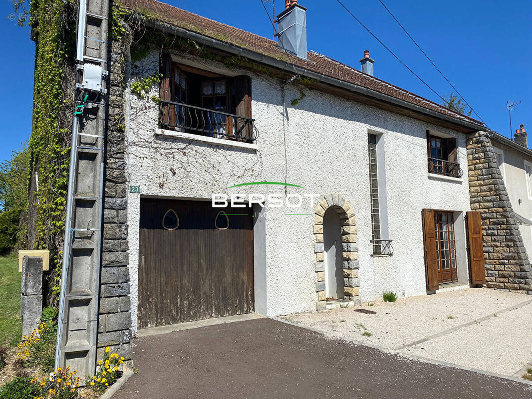 Maison à PUSEY