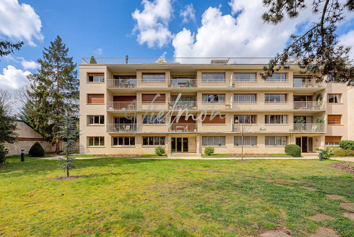 Appartement à MAISONS-LAFFITTE