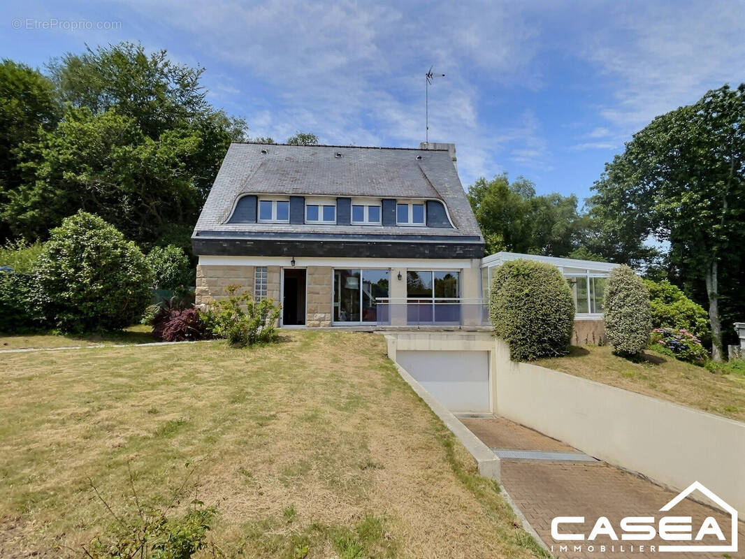 Maison à COMBRIT