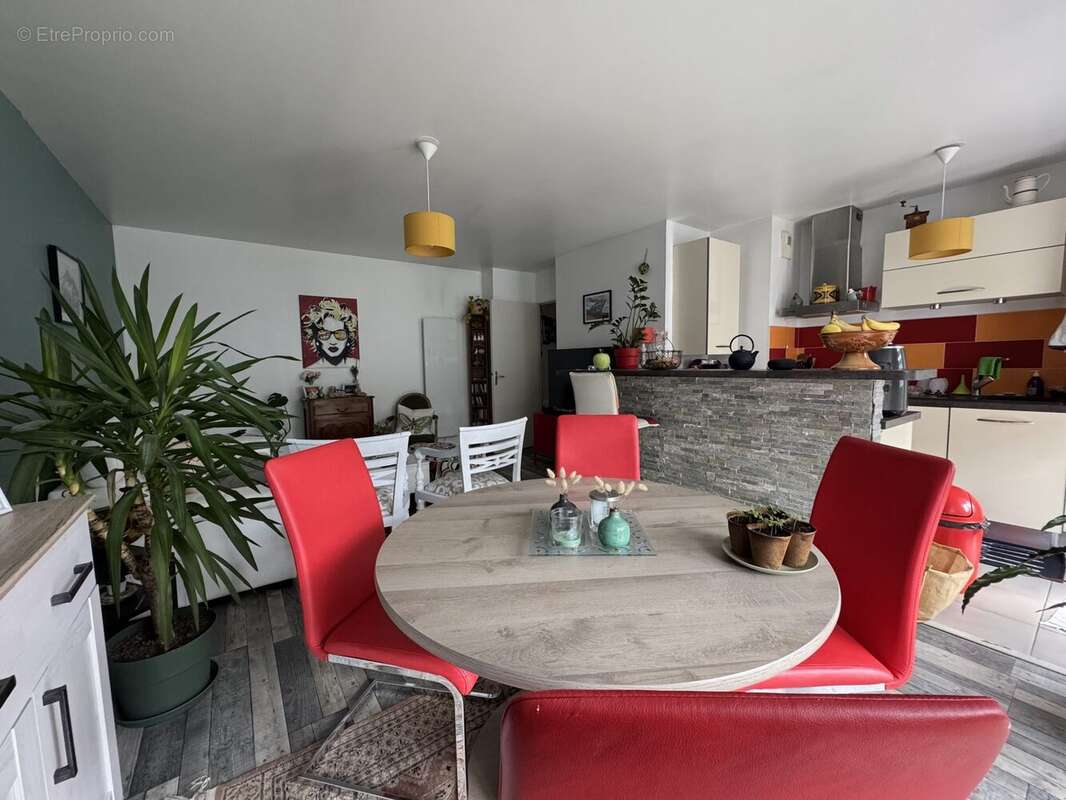 Appartement à LA CHAPELLE-DES-FOUGERETZ