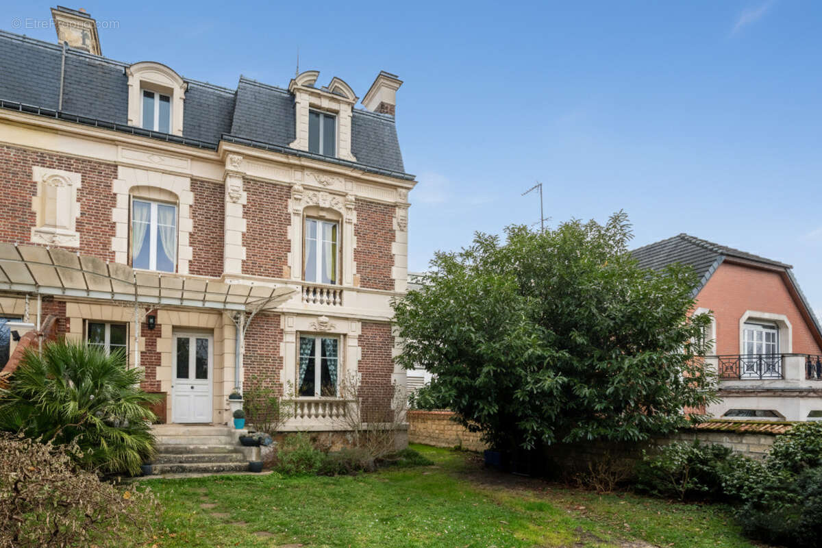 Maison à LE VESINET