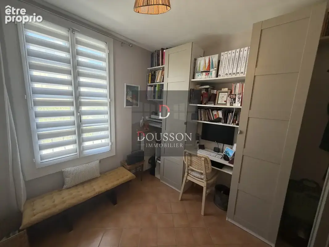 Uzes, quartier des bourgades, bien rare, pret a vivre ! - photo 9