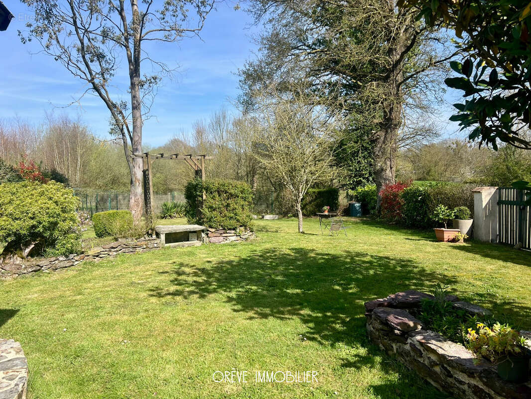 Maison à NOYAL-CHATILLON-SUR-SEICHE