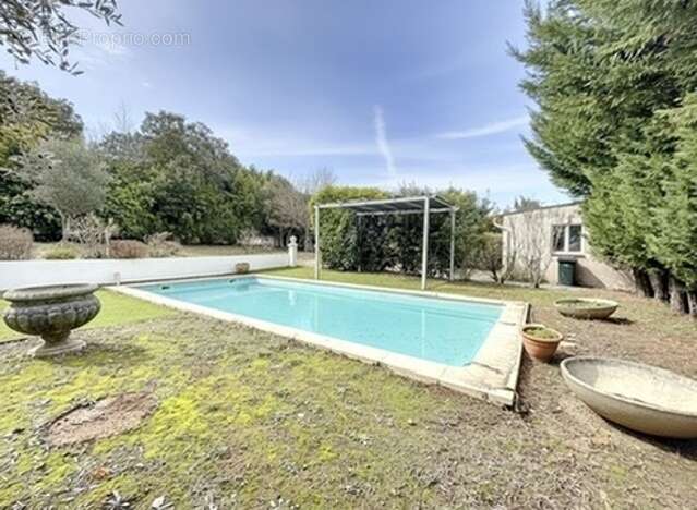 Maison à VINON-SUR-VERDON