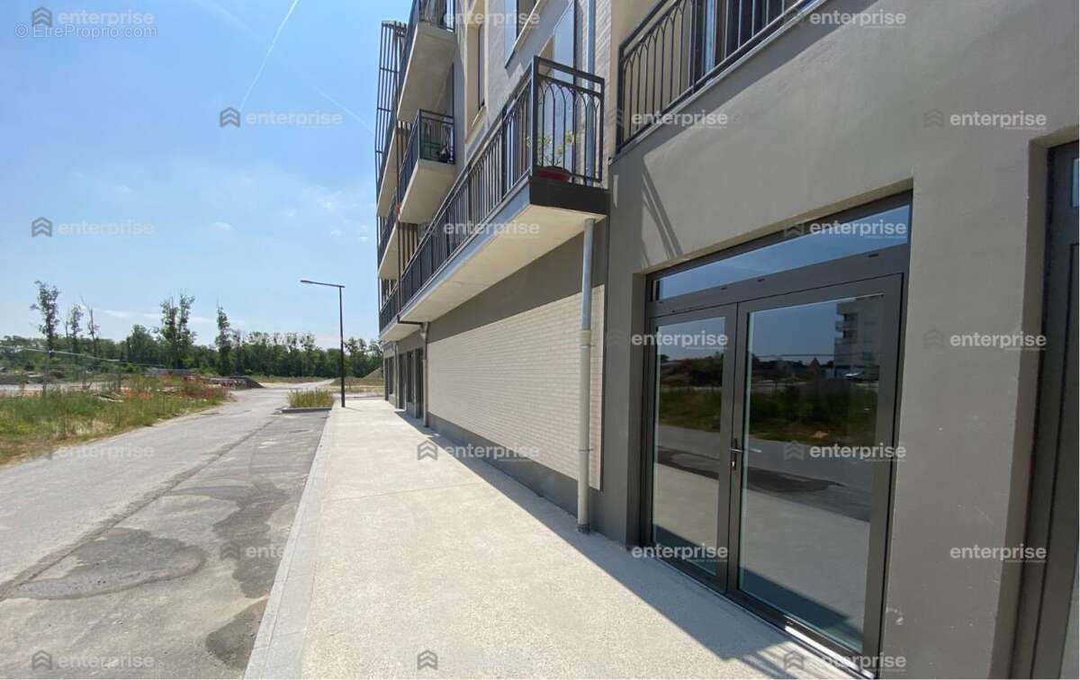 À vendre - local commercial - compiègne - photo 4