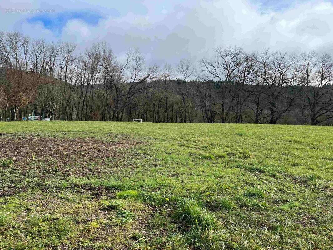 Terrain à CAHORS