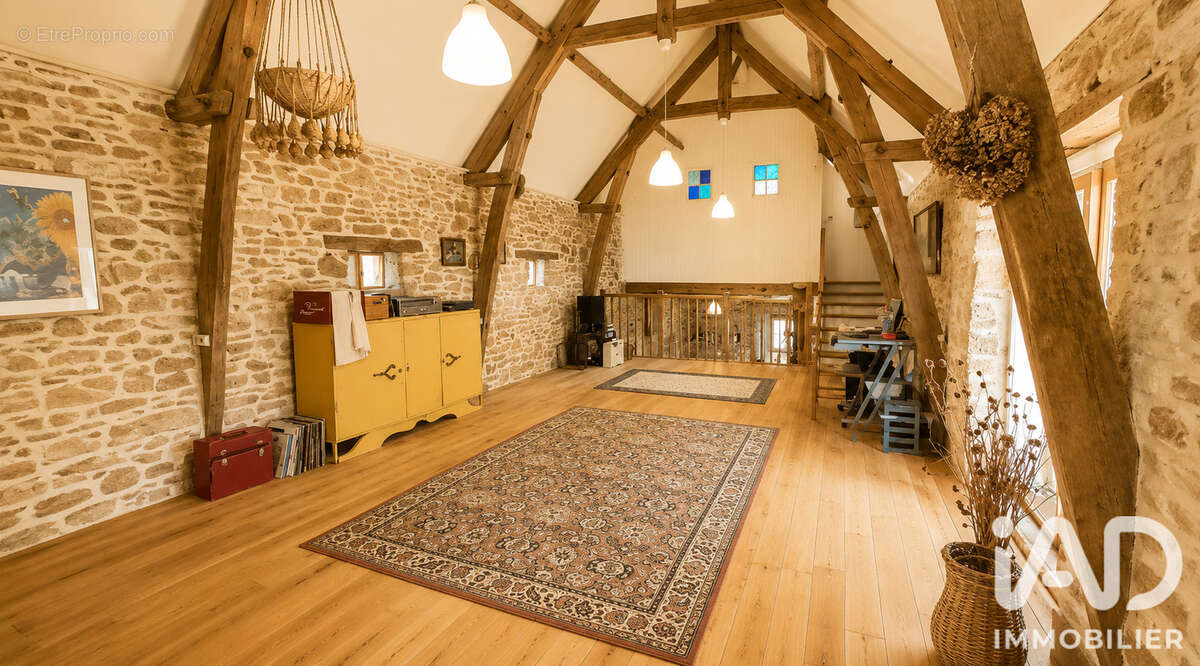 Maison 158 m² à Carennac  - photo 6