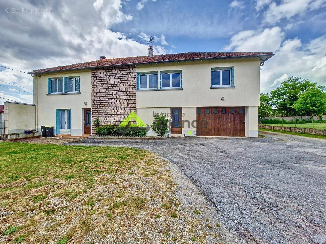 Maison à SAINT-FIEL