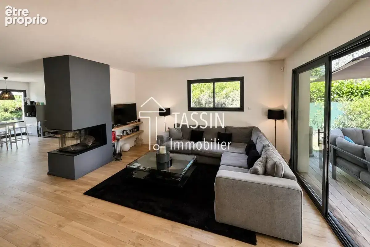 Tassin Aigas - Maison récente avec piscine - photo 2
