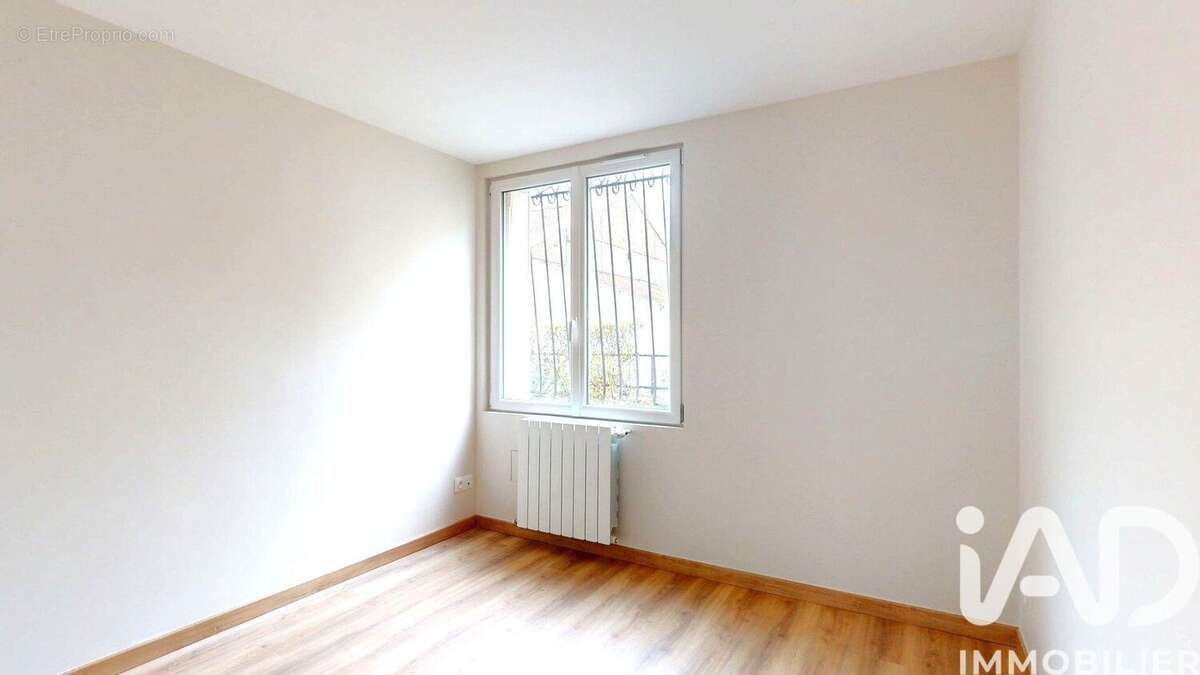 Photo 9 - Appartement à LA GARENNE-COLOMBES