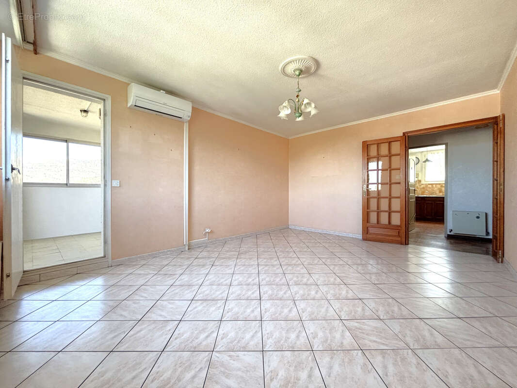 Appartement à LA VALETTE-DU-VAR
