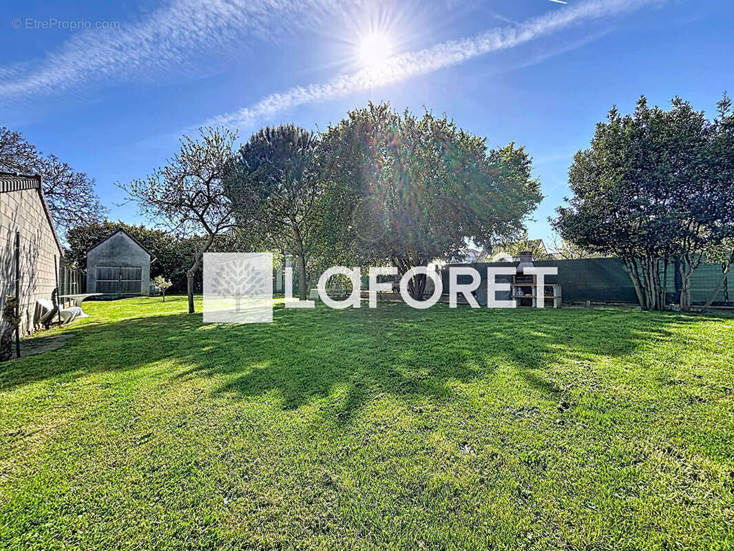 Maison à SAINT-FARGEAU-PONTHIERRY